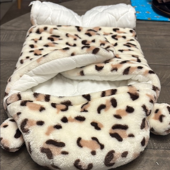 White and Brown Sleep Sacks for Cozy Comfort - Picture 5 of 10